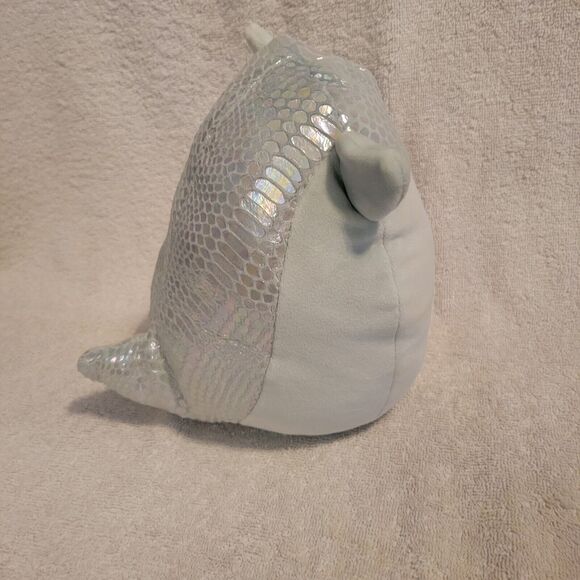 Squishmallows Arilla 7” sage green Armadillo Stuffed Plush NWT 2023 KellyToy - Picture 6 of 7